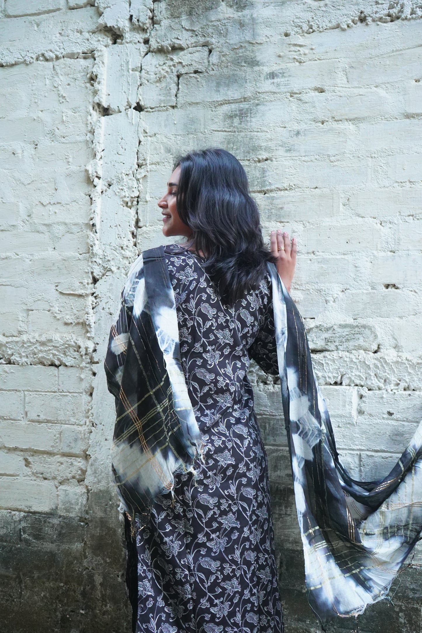 Black Kurta Set with Dupatta & Pant With Dupatta