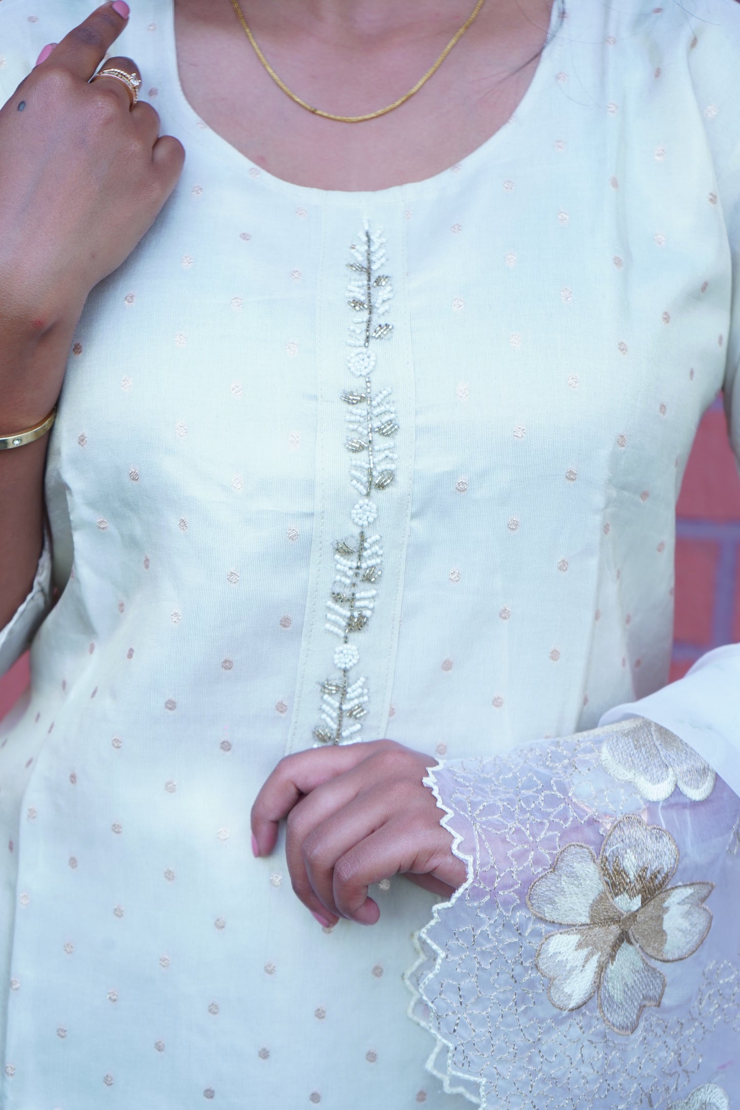 Embroidery Off-white Kurta with Duppatta and Pant